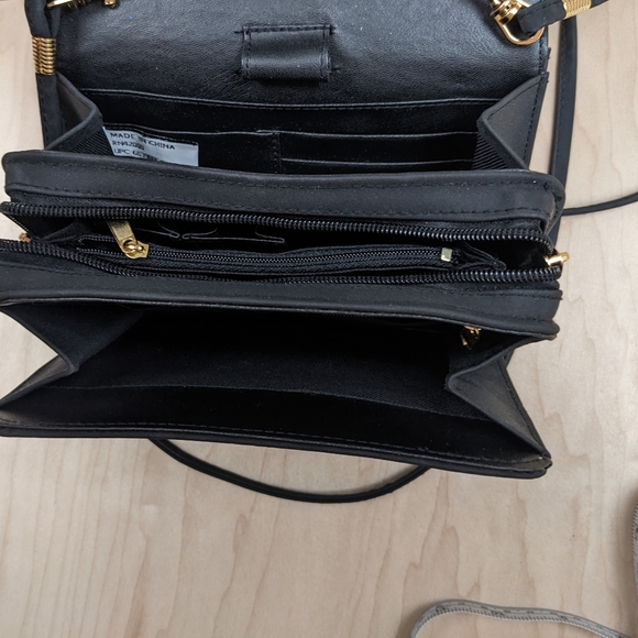 Black, Crossbody Multi-Compartment Small Busy Bag - Picture 5 of 10